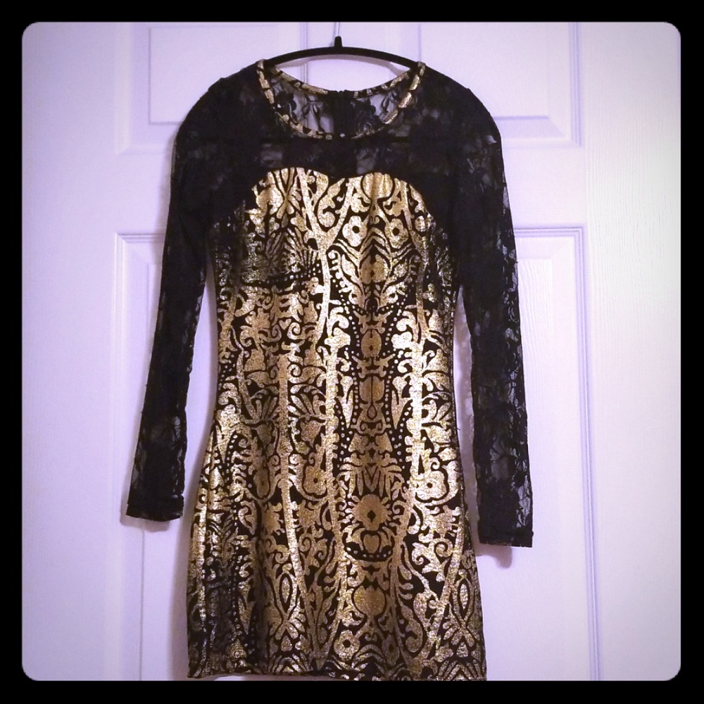 Sexy lace  short dress black and gold